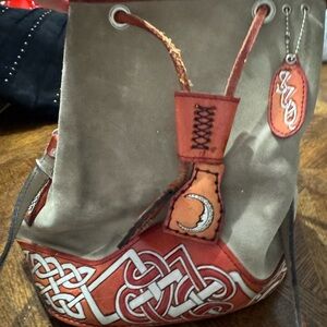 Celtic Knot Design Bucket Bag